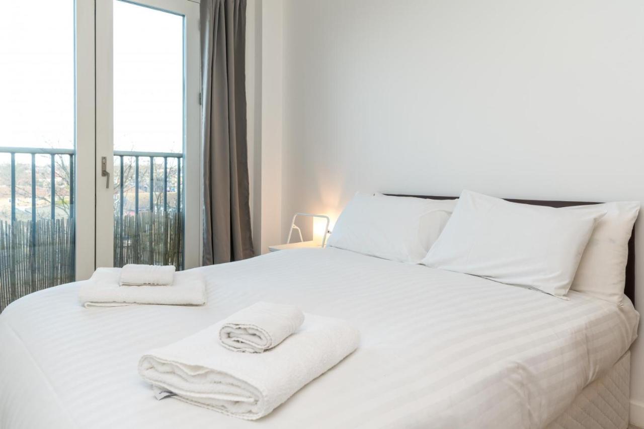 New 2Bd Flat 4Mins To Excel Centre Fast City Links Apartment London Ngoại thất bức ảnh