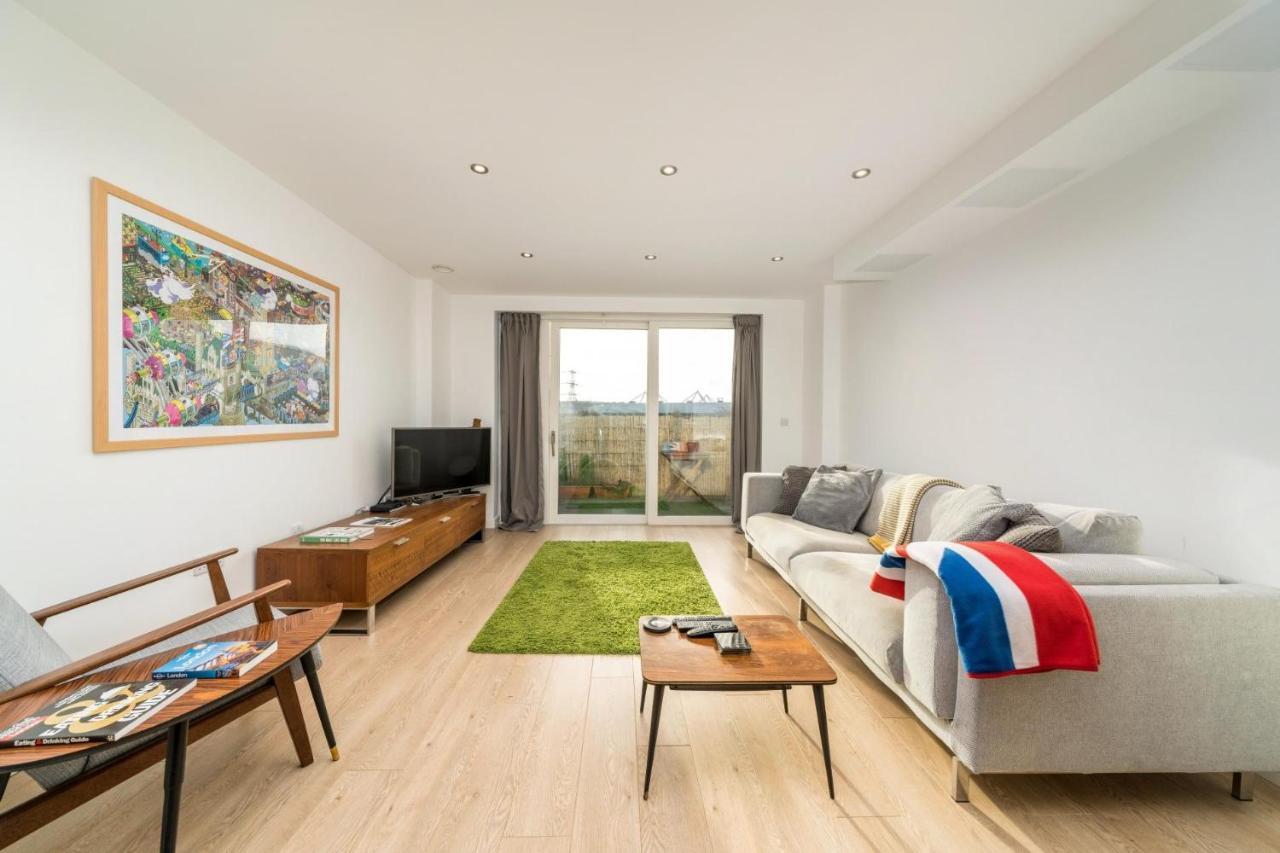 New 2Bd Flat 4Mins To Excel Centre Fast City Links Apartment London Ngoại thất bức ảnh